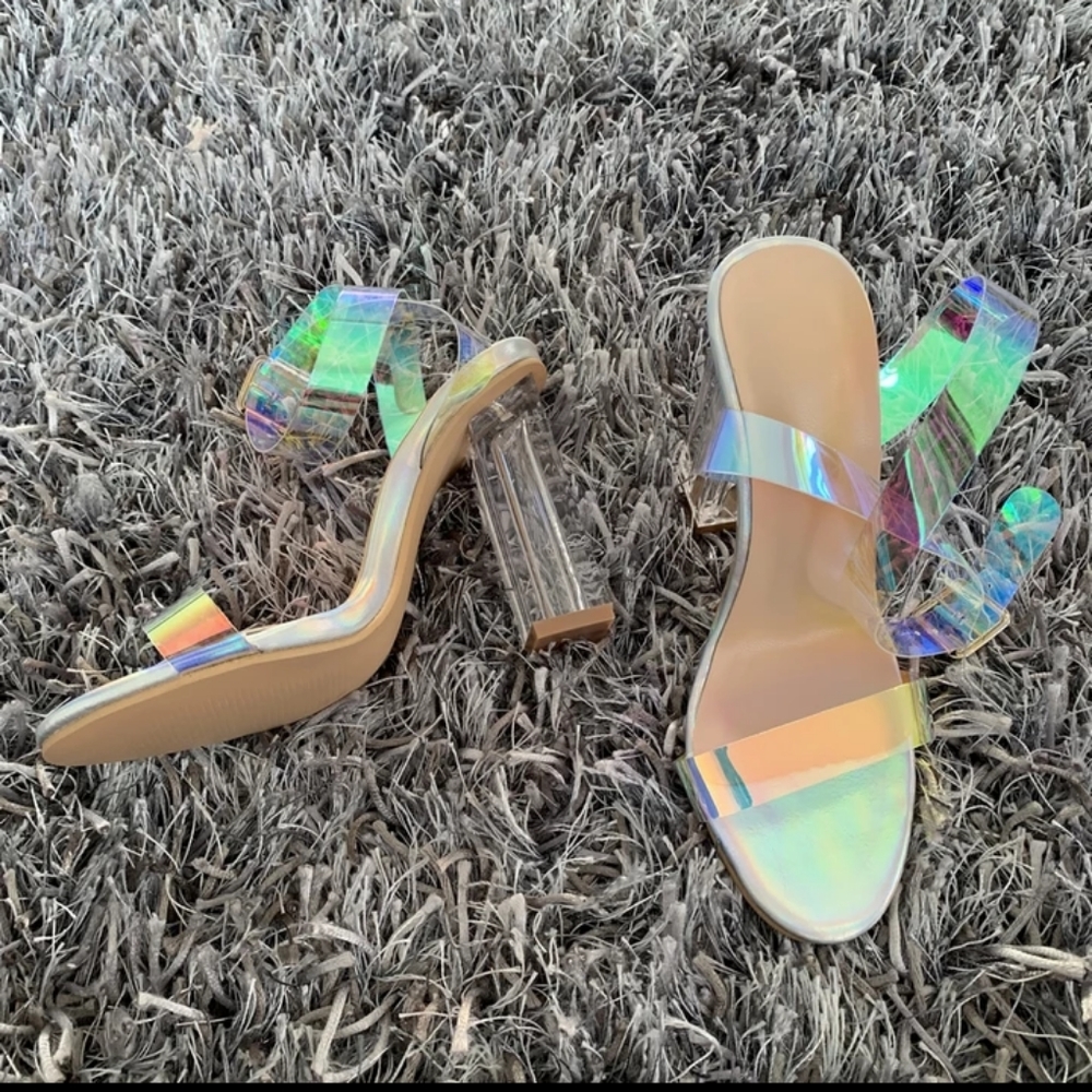 Shoes - Picture 3 of 4